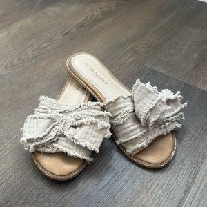 Kelsi Dagger Slide Sandals Size 7.5